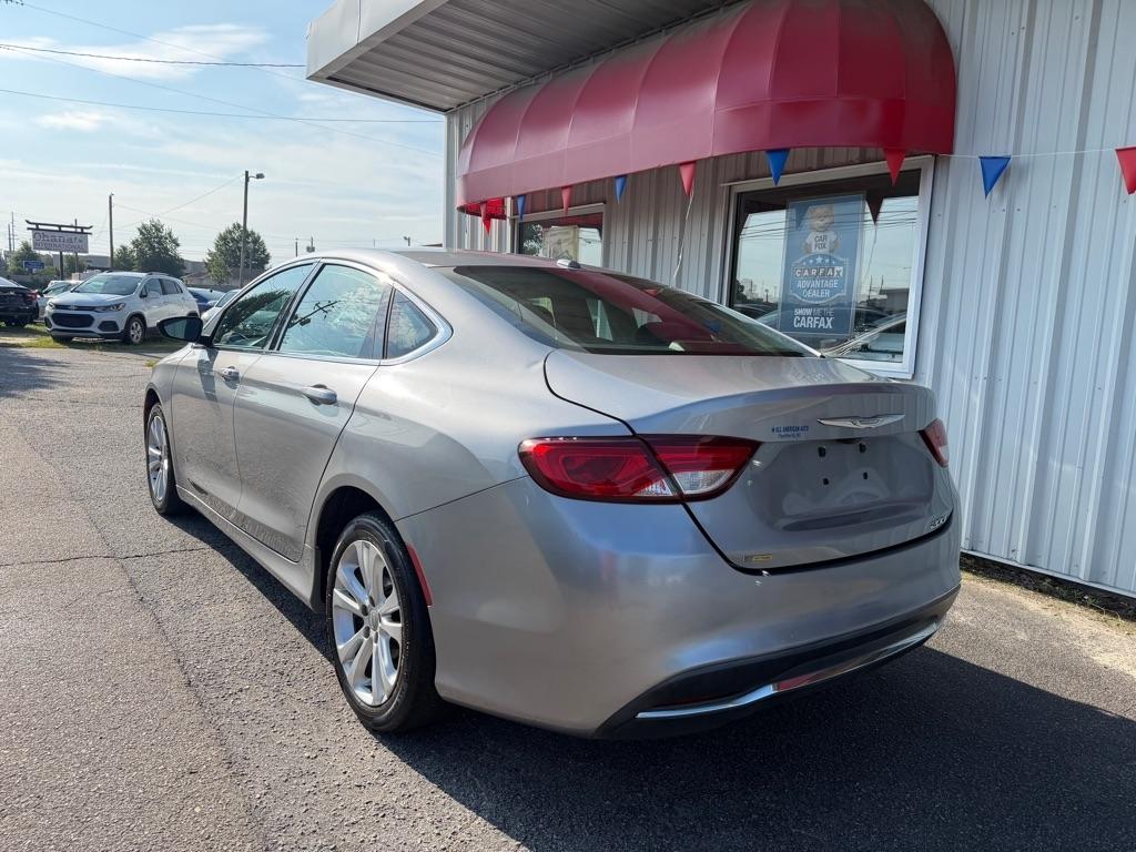 Chrysler 200  2015
