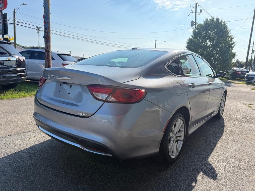 Chrysler 200  2015