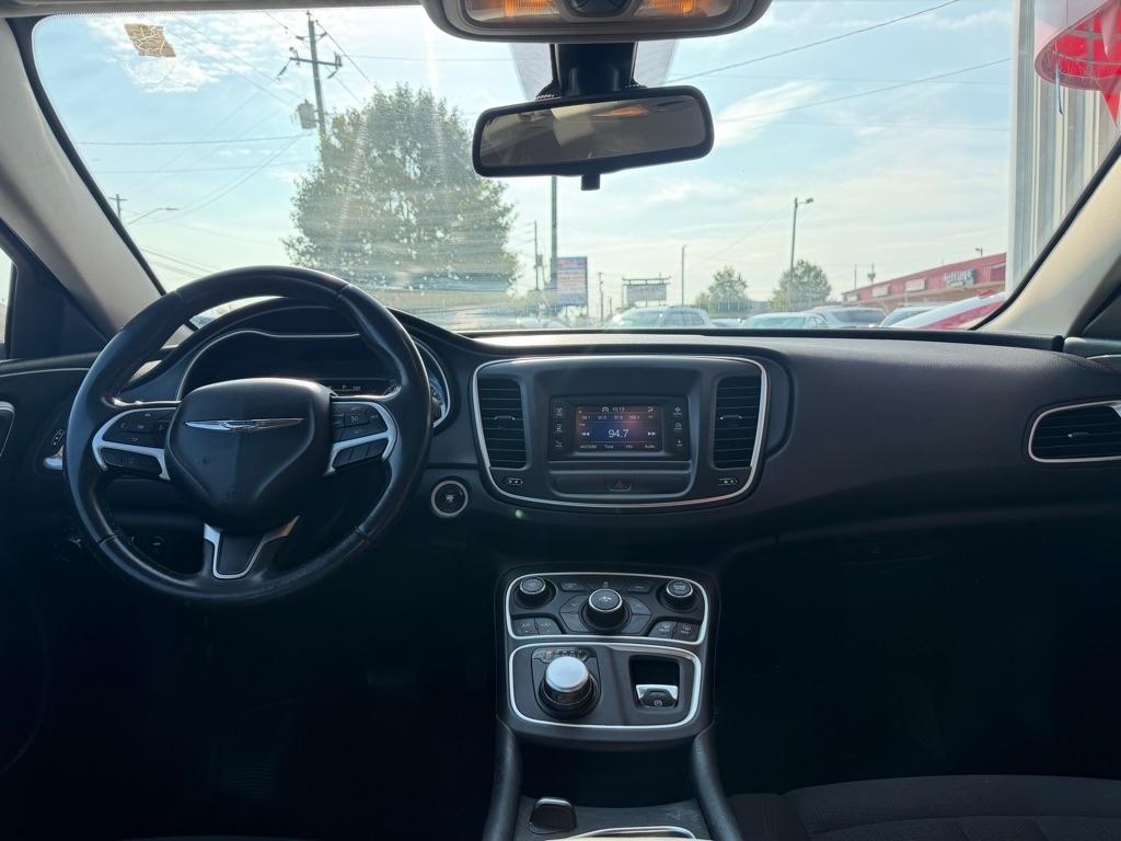 Chrysler 200  2015