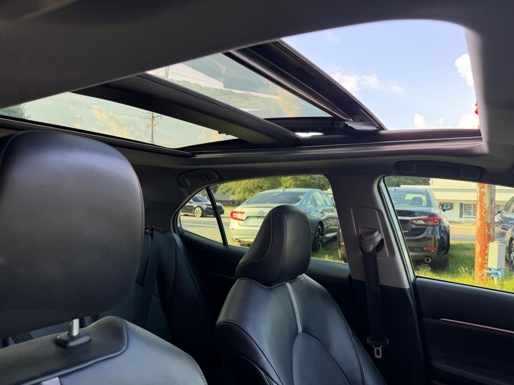 Toyota Camry  2023