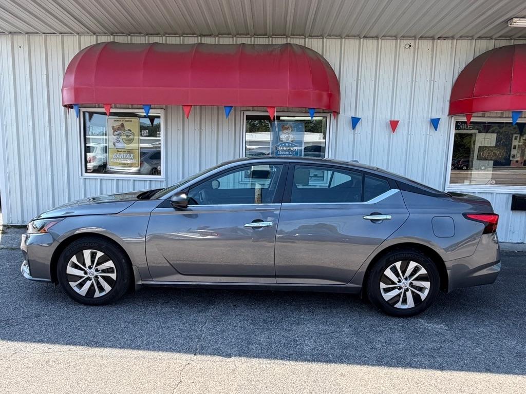 Nissan Altima  2025