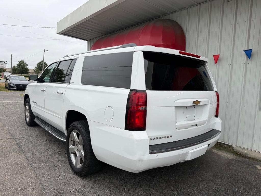 Chevrolet Suburban  2016