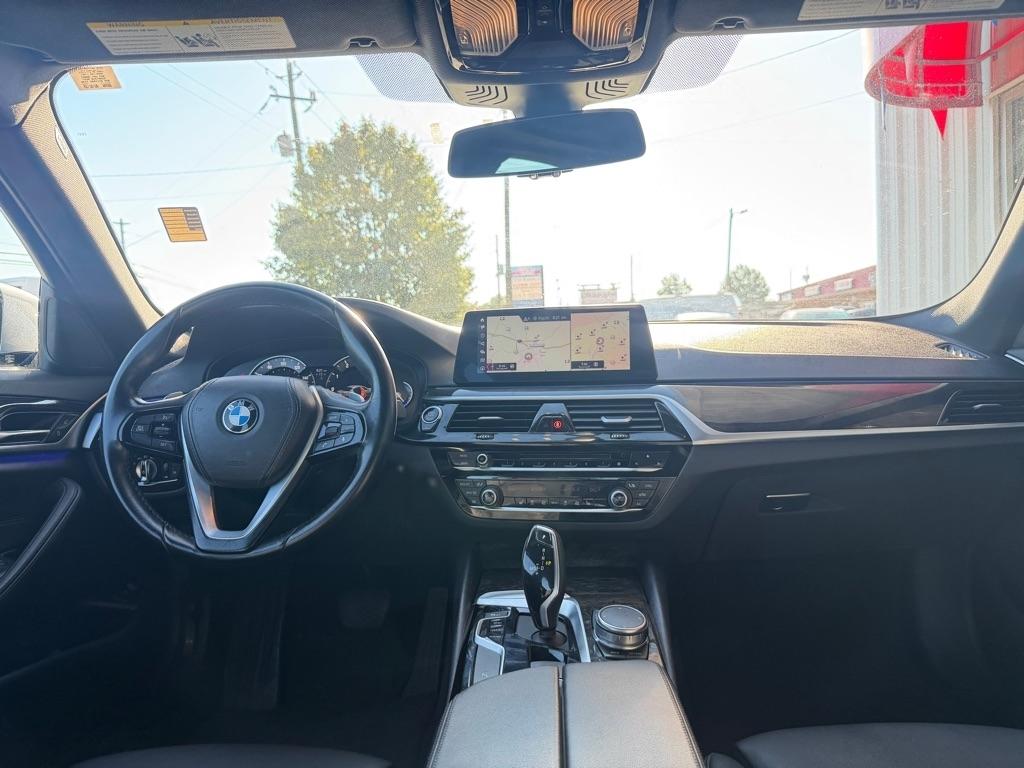 BMW 5-Series  2019