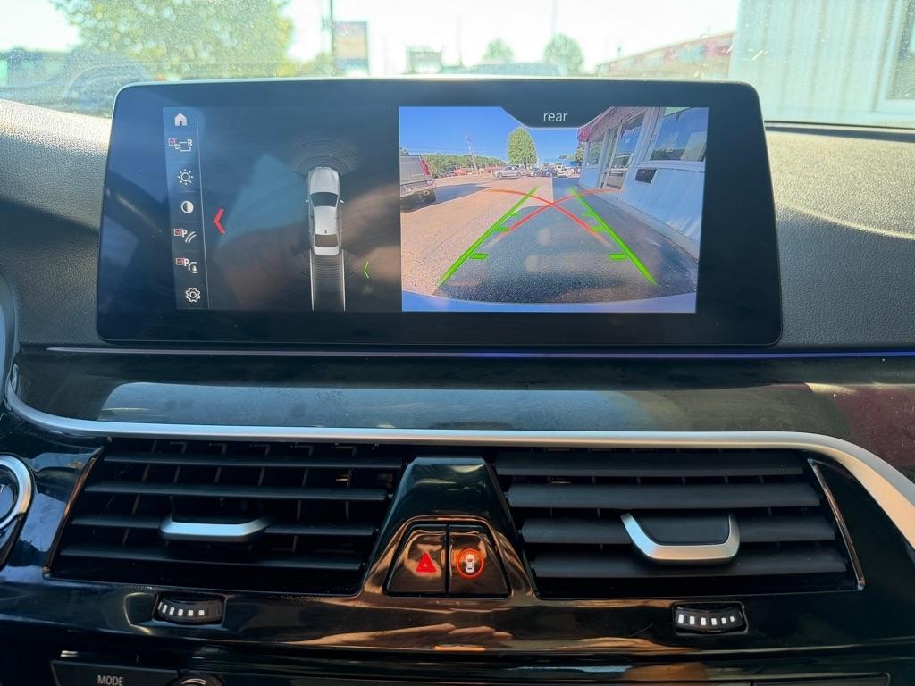 BMW 5-Series  2019