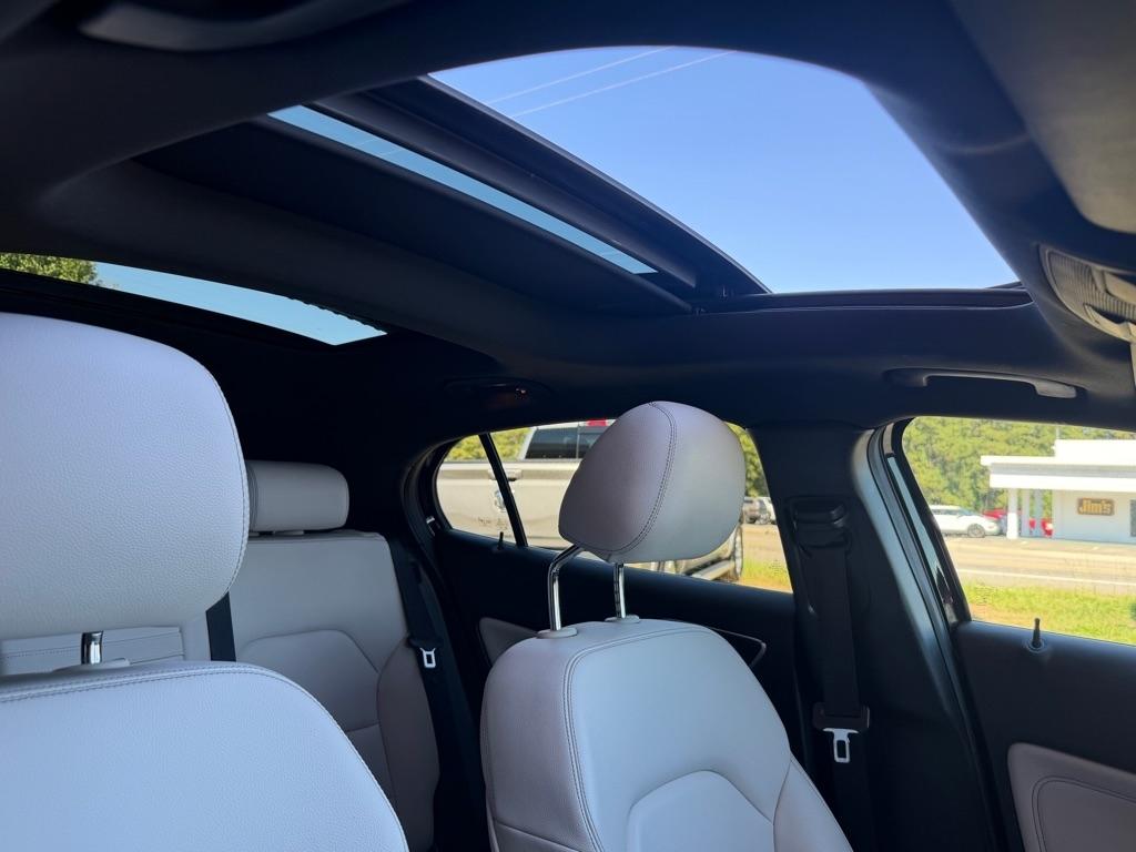 Mercedes-Benz GLA-Class  2019