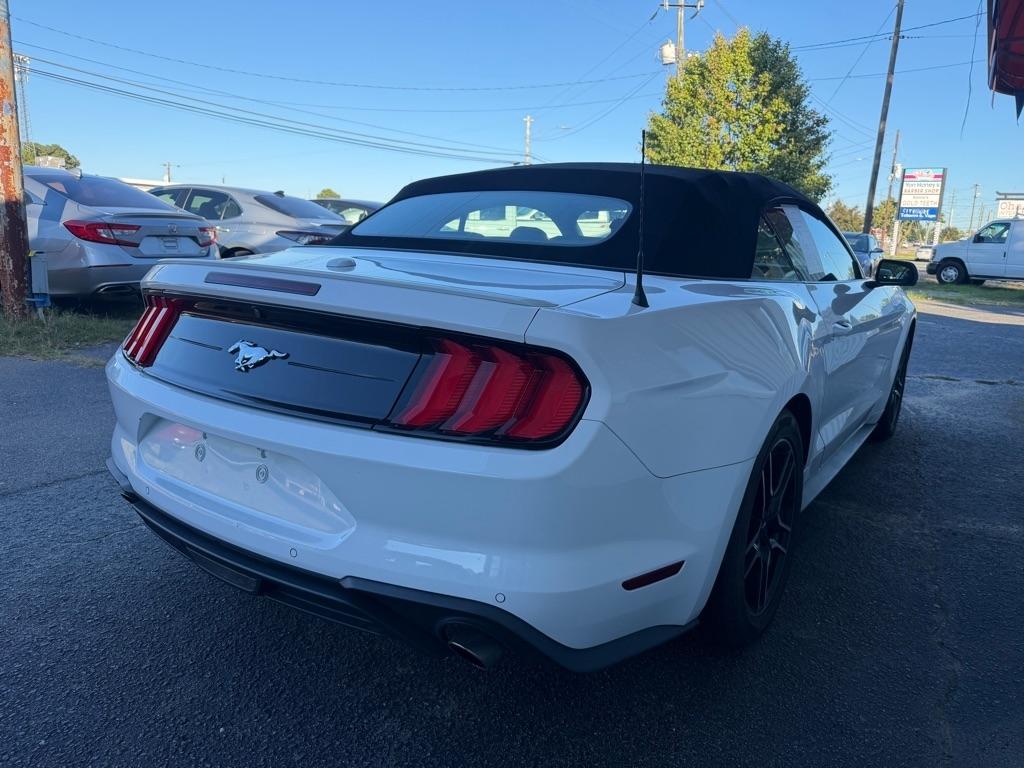 Ford Mustang  2021