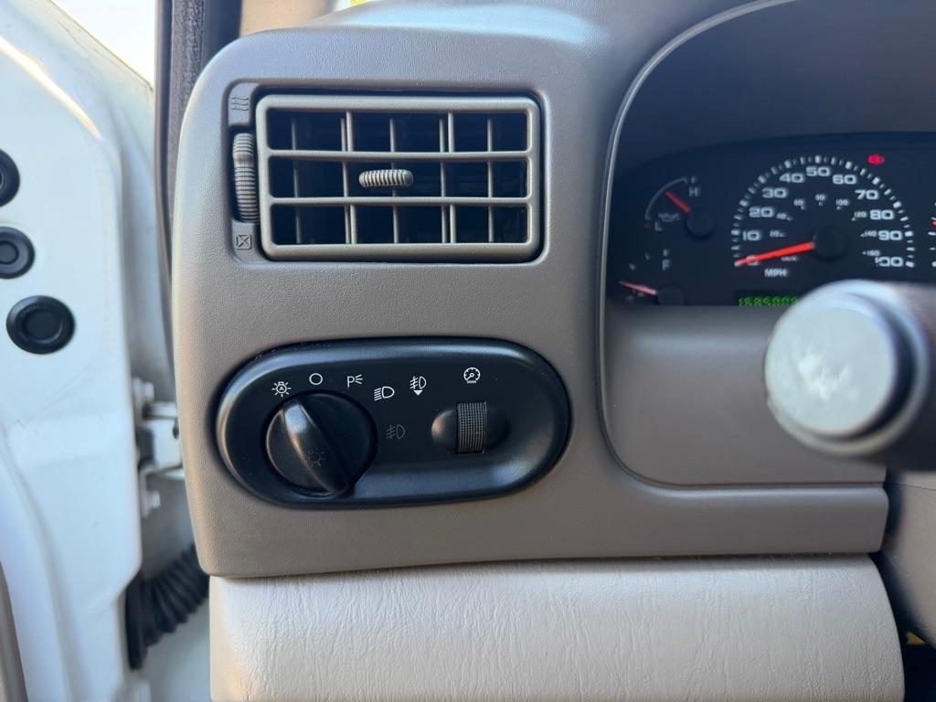 Ford Excursion  2004