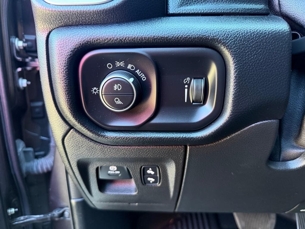 RAM 1500  2021