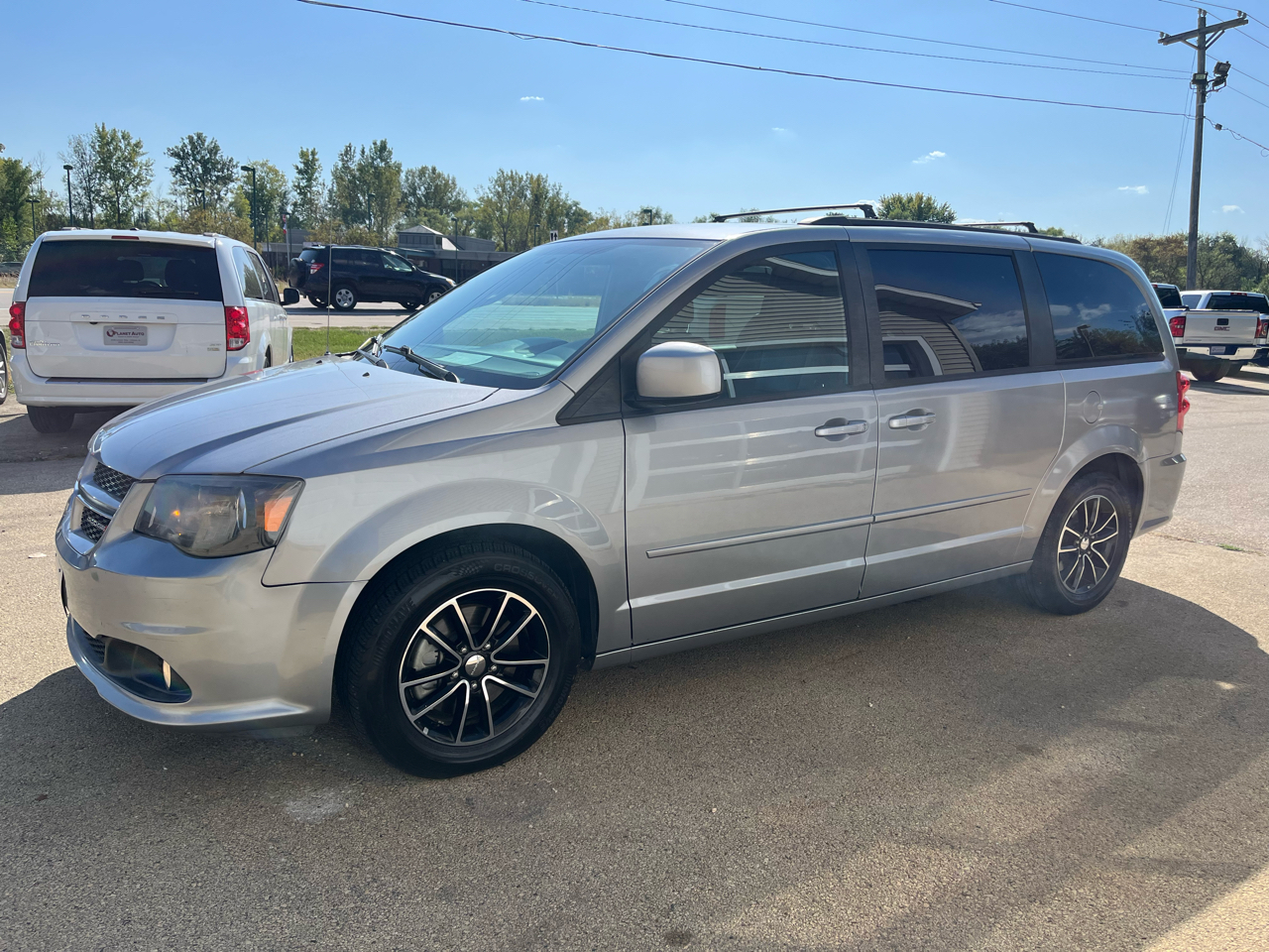 2016 Dodge Grand Caravan R/T photo 4