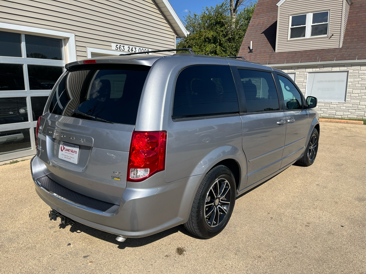 2016 Dodge Grand Caravan R/T photo 7