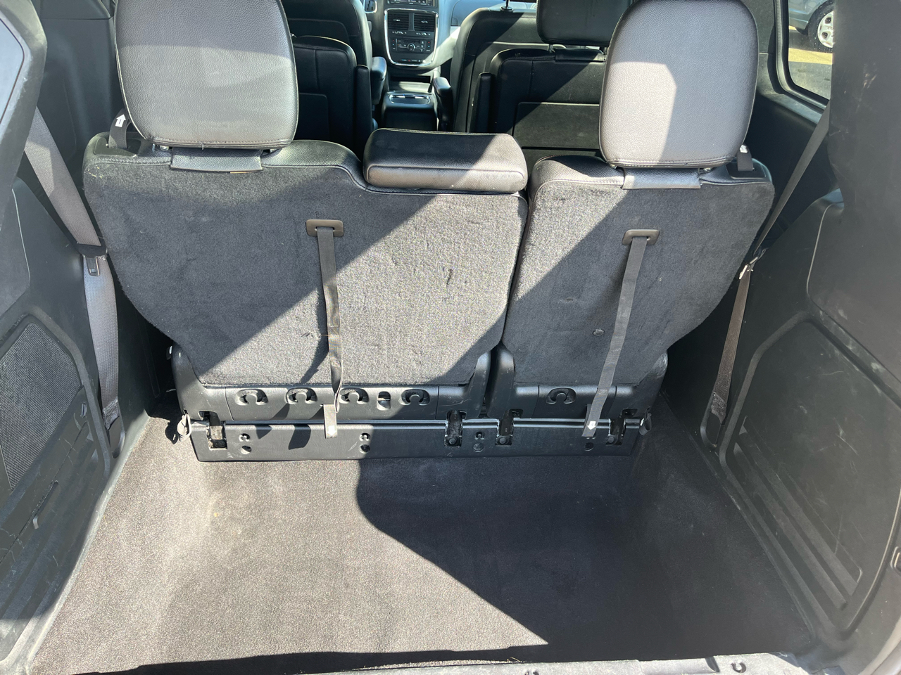 2016 Dodge Grand Caravan R/T photo 9