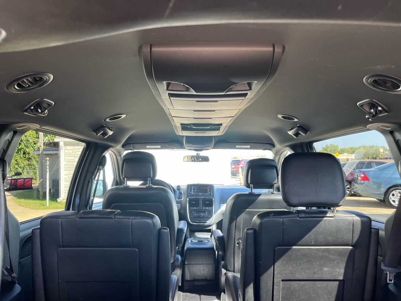 2016 Dodge Grand Caravan R/T photo 10