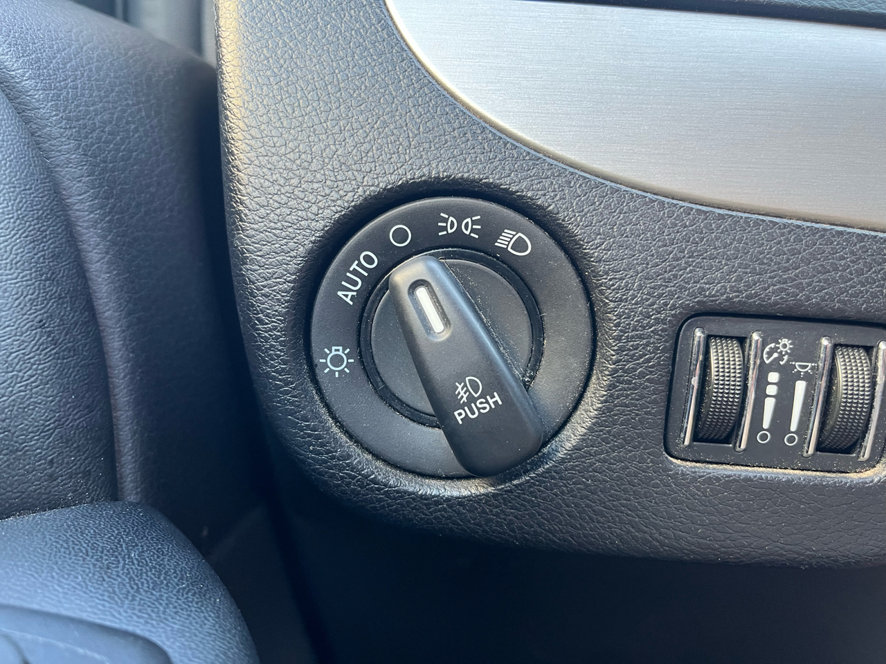 2016 Dodge Grand Caravan R/T photo 28