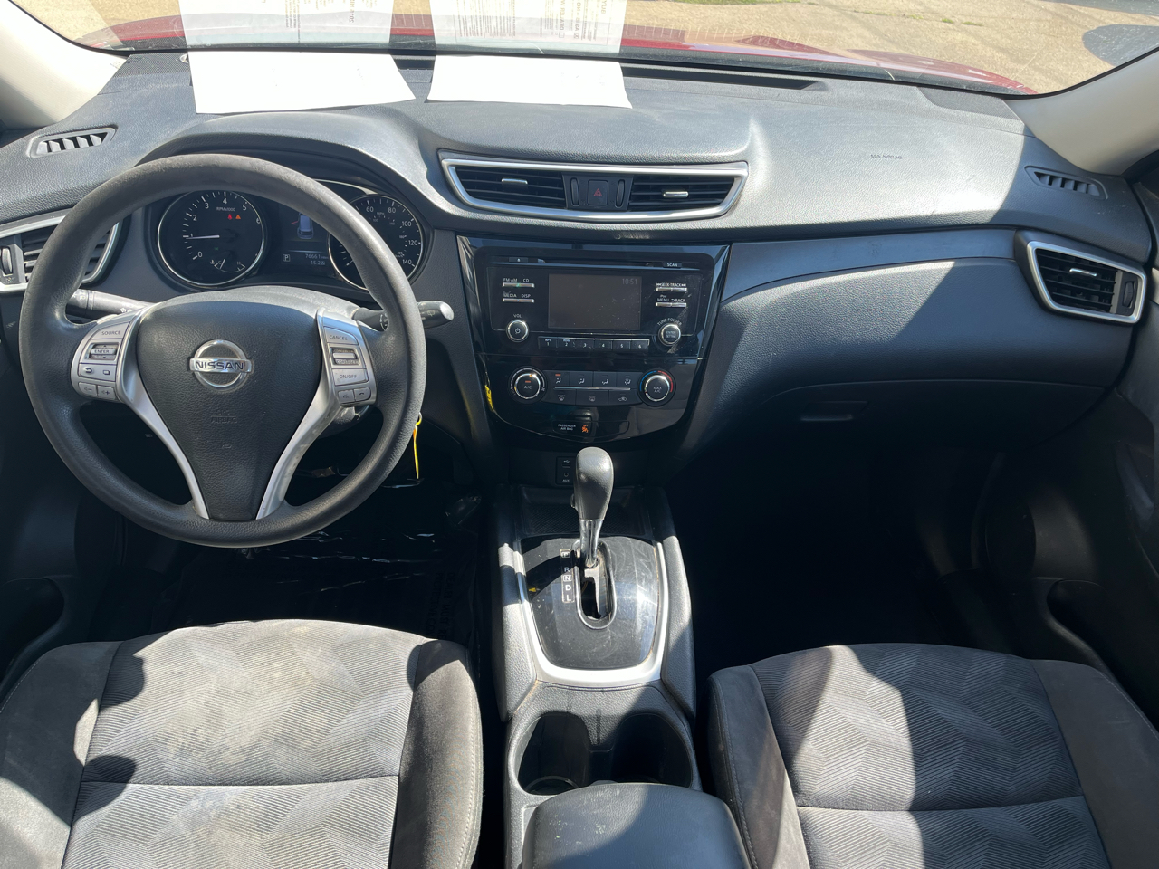 2015 Nissan Rogue S AWD photo 6