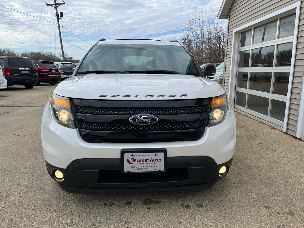 2015 Ford Explorer XLT Sport photo 3