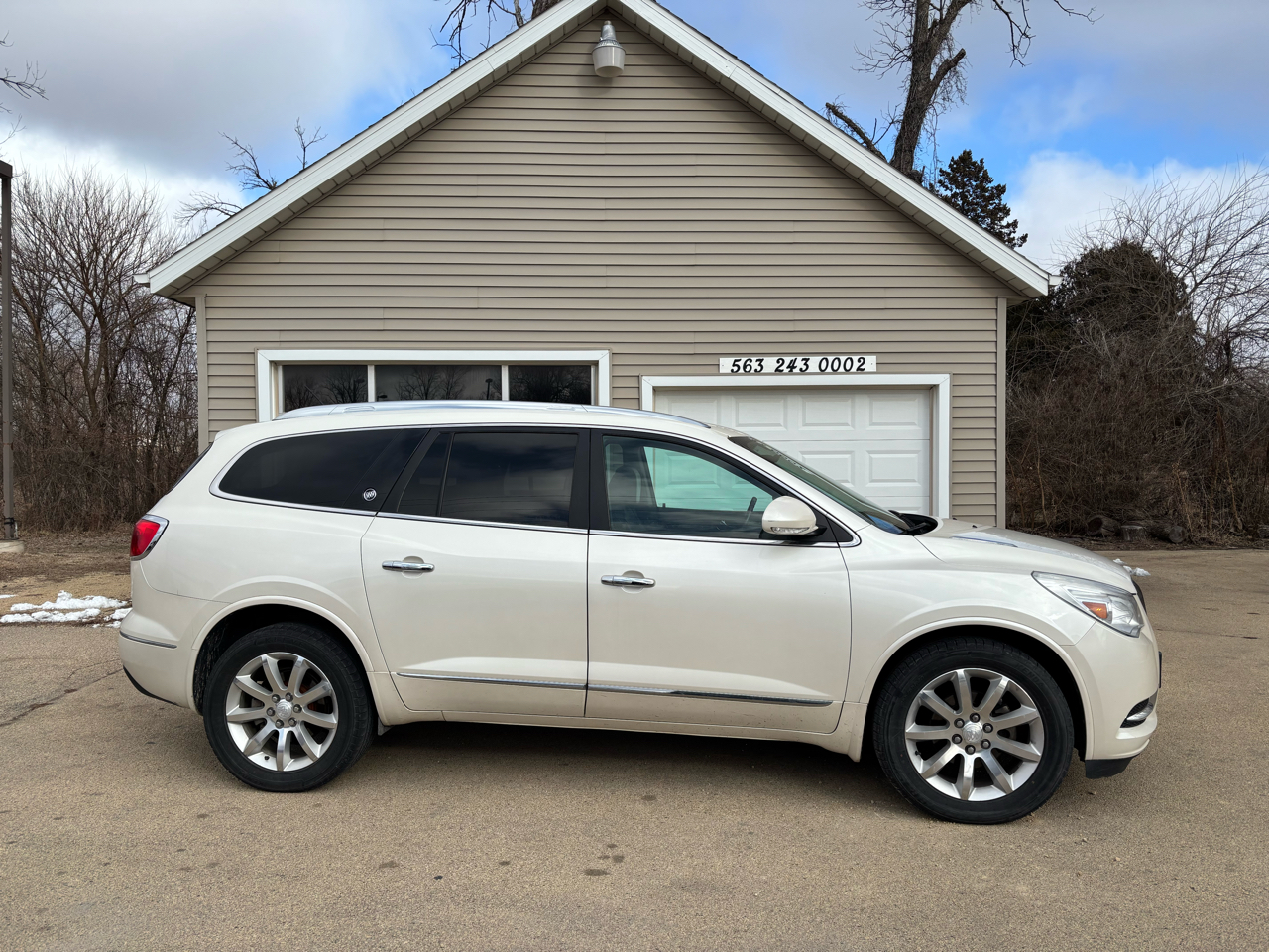 Buick Enclave Premium AWD 2013