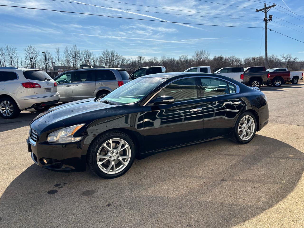 Nissan Maxima S 2012
