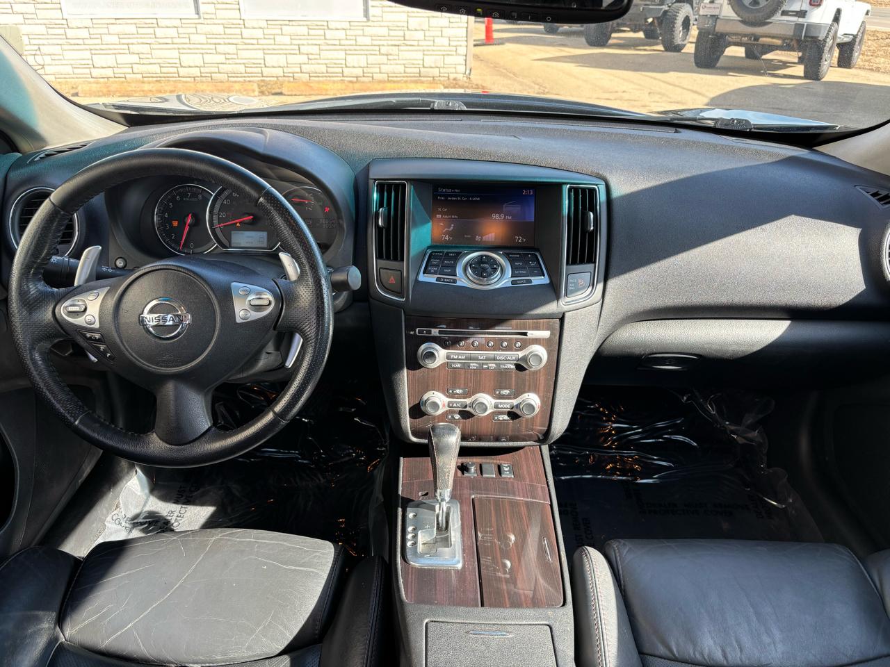 Nissan Maxima S 2012