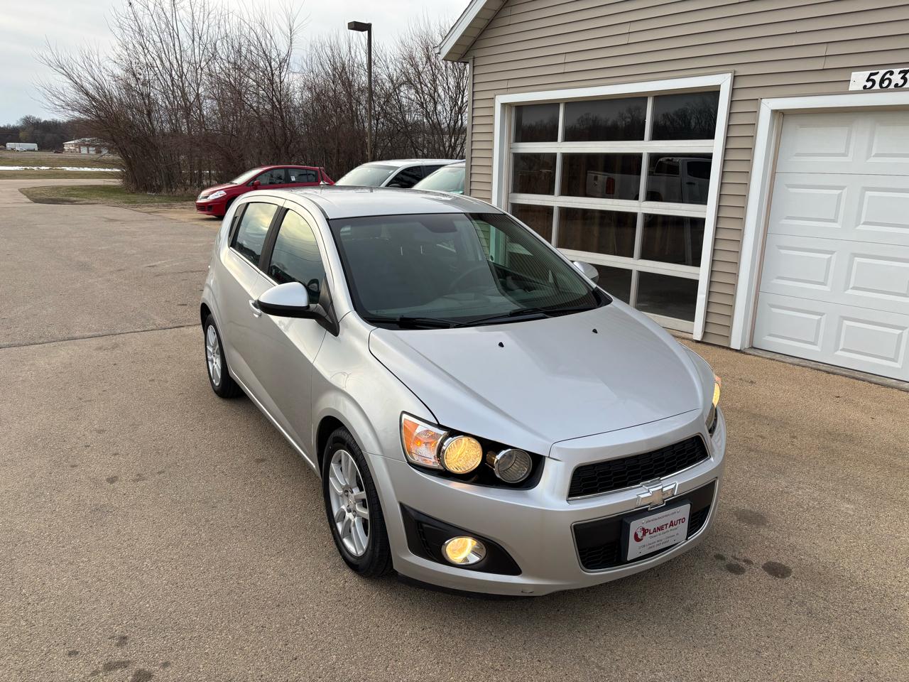 Chevrolet Sonic 2LT 5-Door 2012