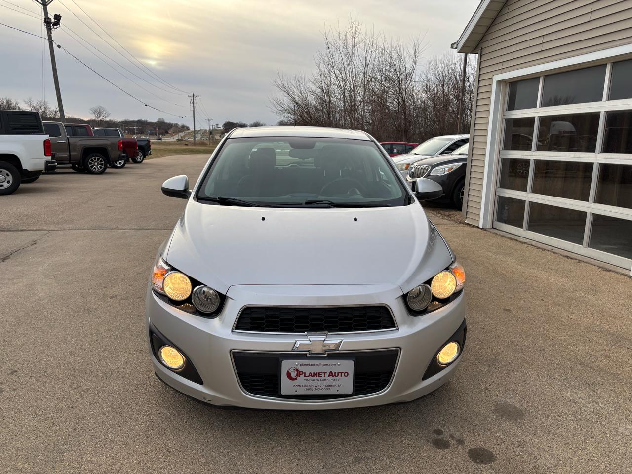Chevrolet Sonic 2LT 5-Door 2012