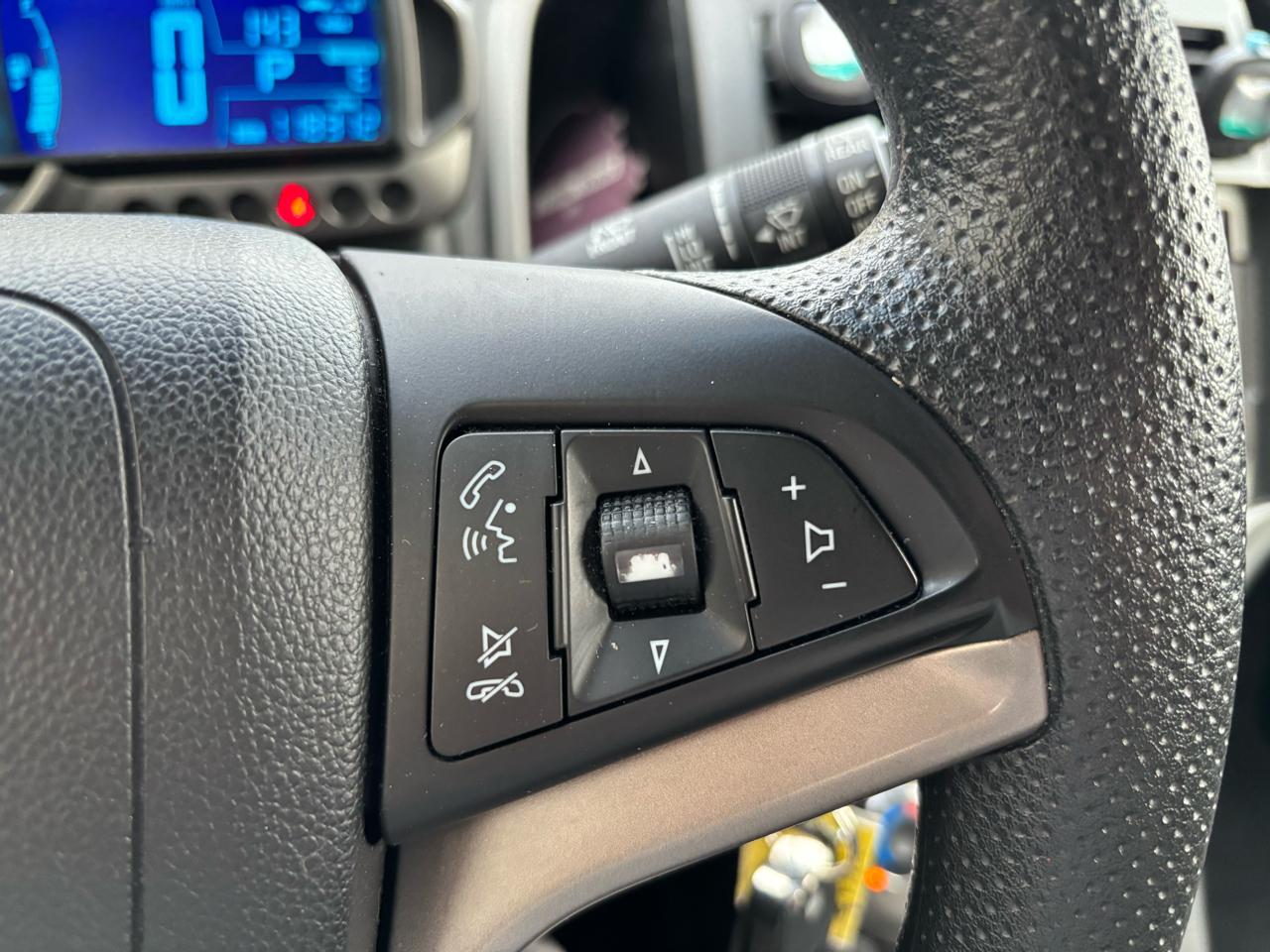 Chevrolet Sonic 2LT 5-Door 2012