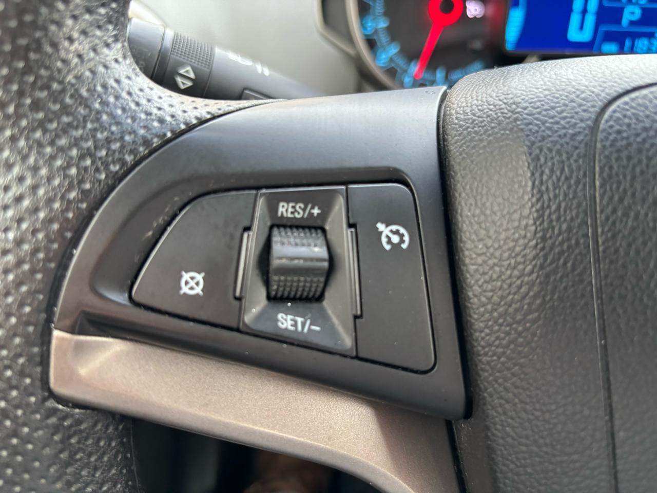 Chevrolet Sonic 2LT 5-Door 2012