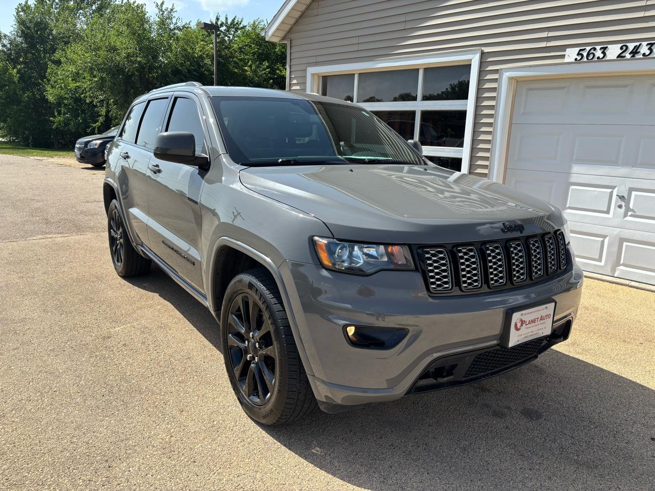 Jeep Grand Cherokee Laredo 4WD 2019