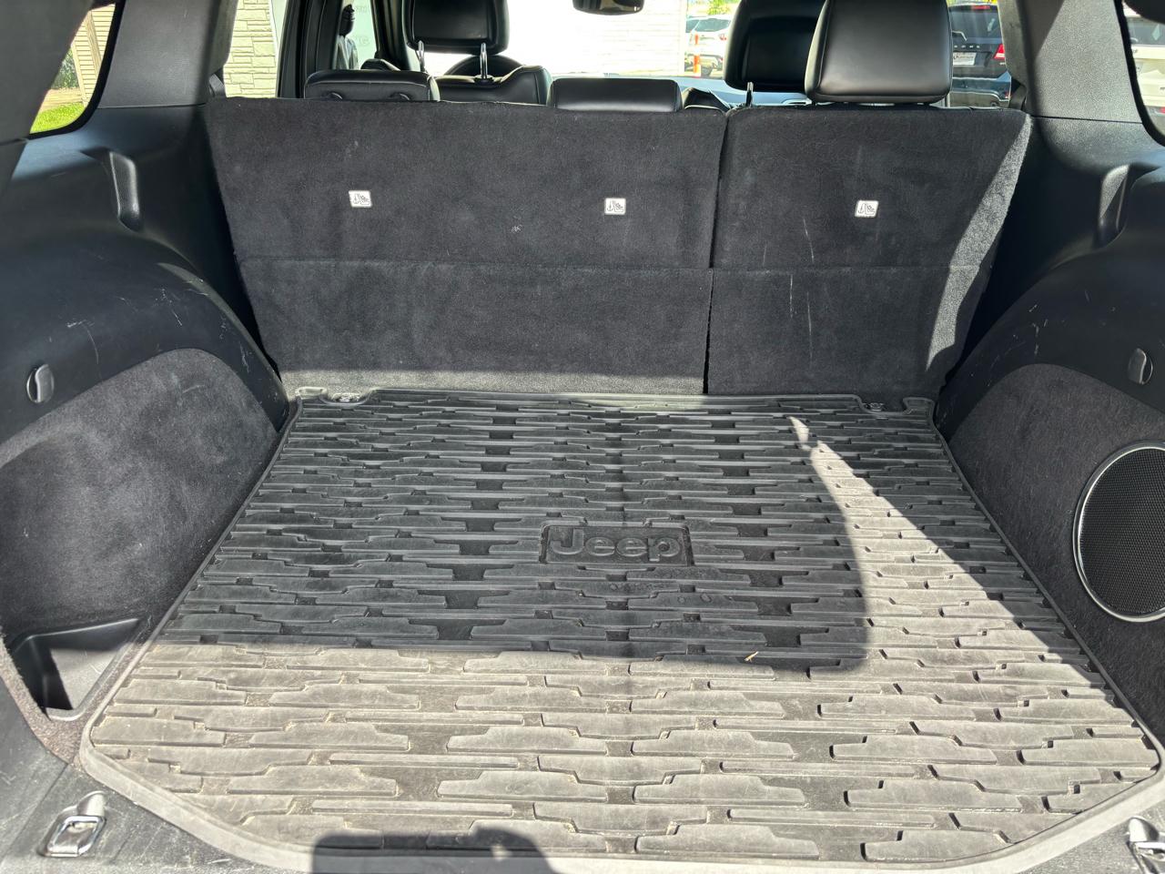 Jeep Grand Cherokee Laredo 4WD 2019
