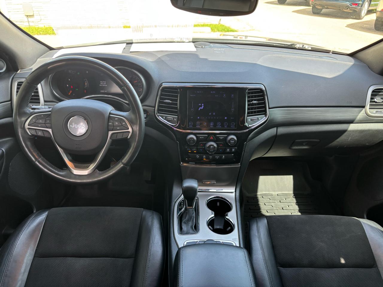Jeep Grand Cherokee Laredo 4WD 2019