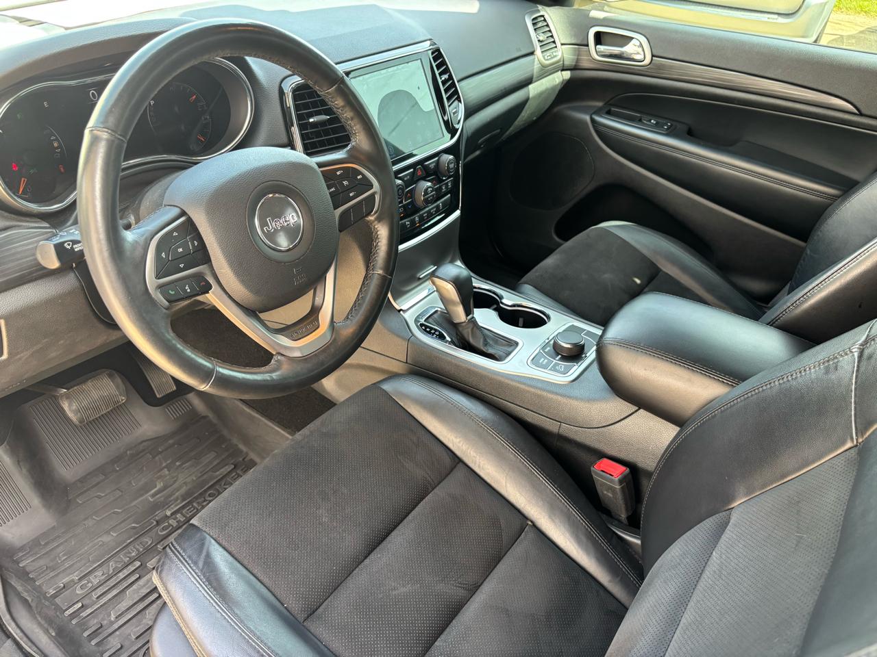 Jeep Grand Cherokee Laredo 4WD 2019
