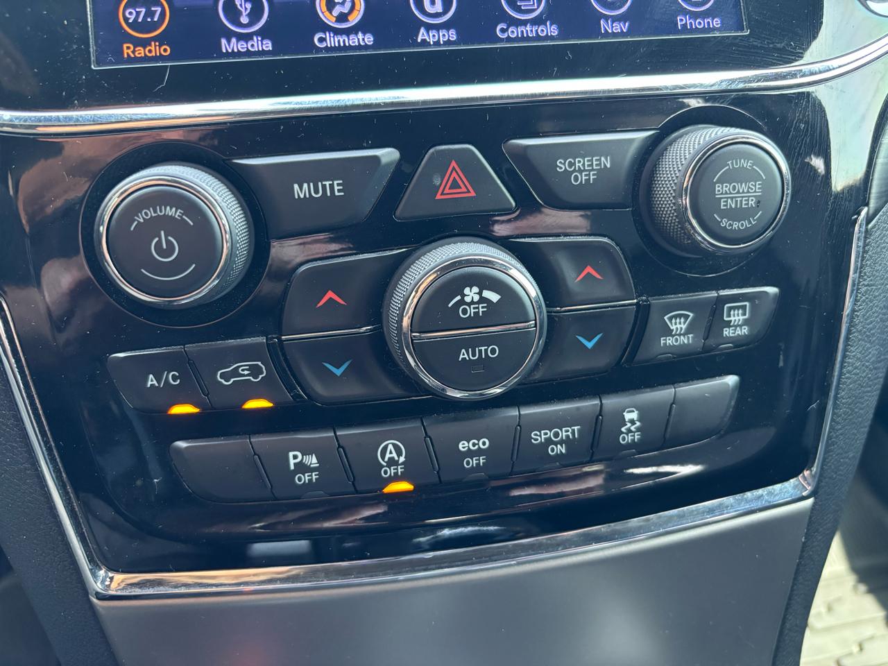 Jeep Grand Cherokee Laredo 4WD 2019