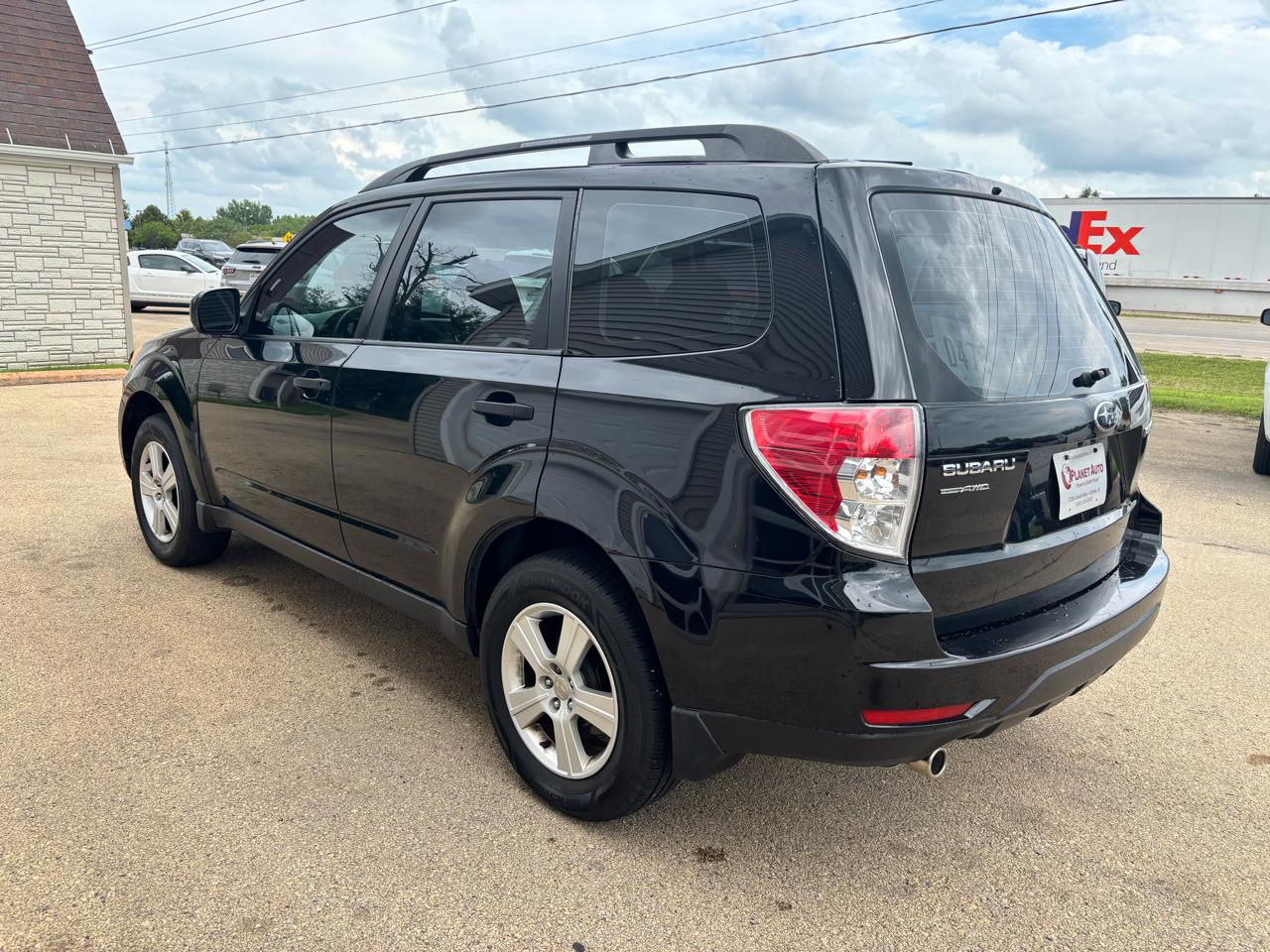 View vehicle photo 6