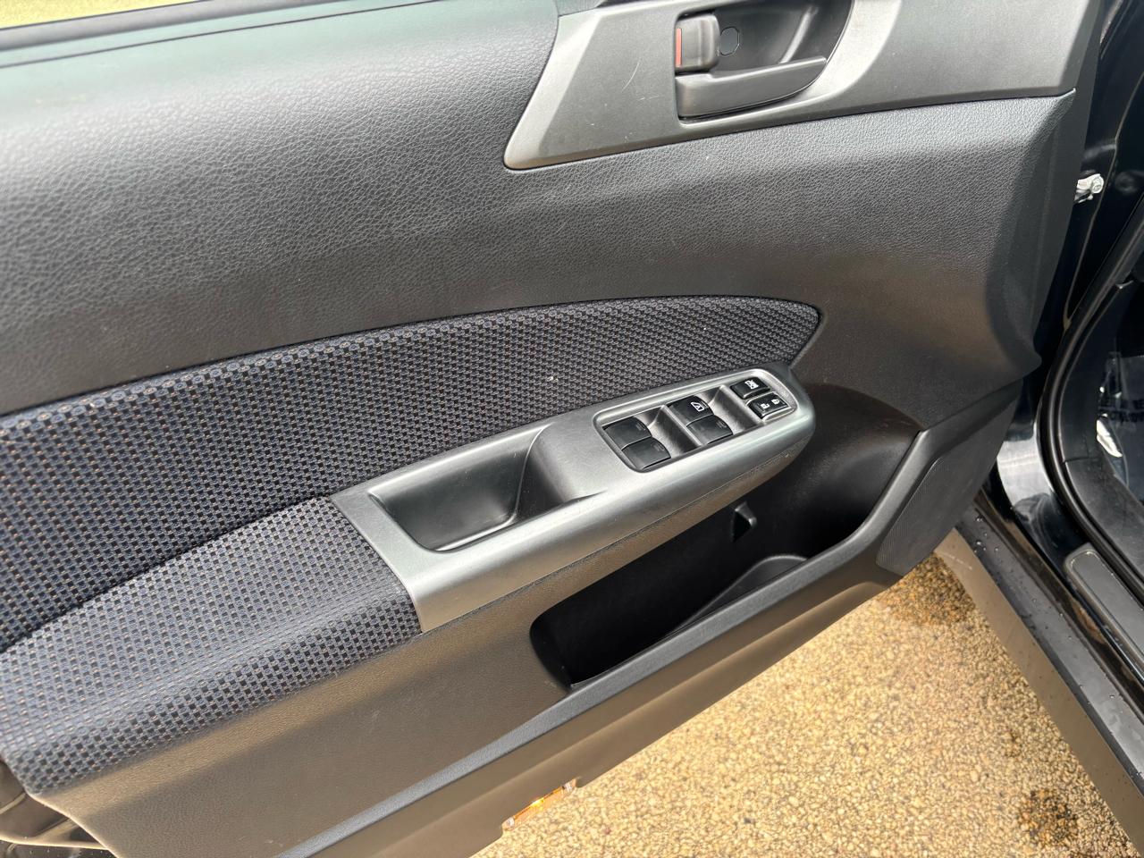 Subaru Forester 2.5X 2012