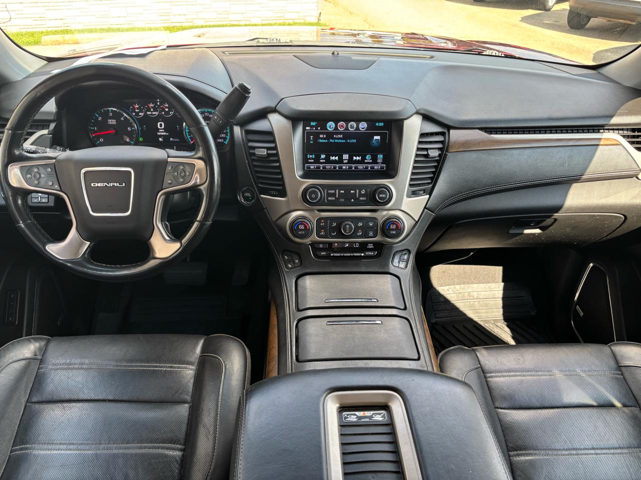 GMC Yukon Denali 4WD 2019