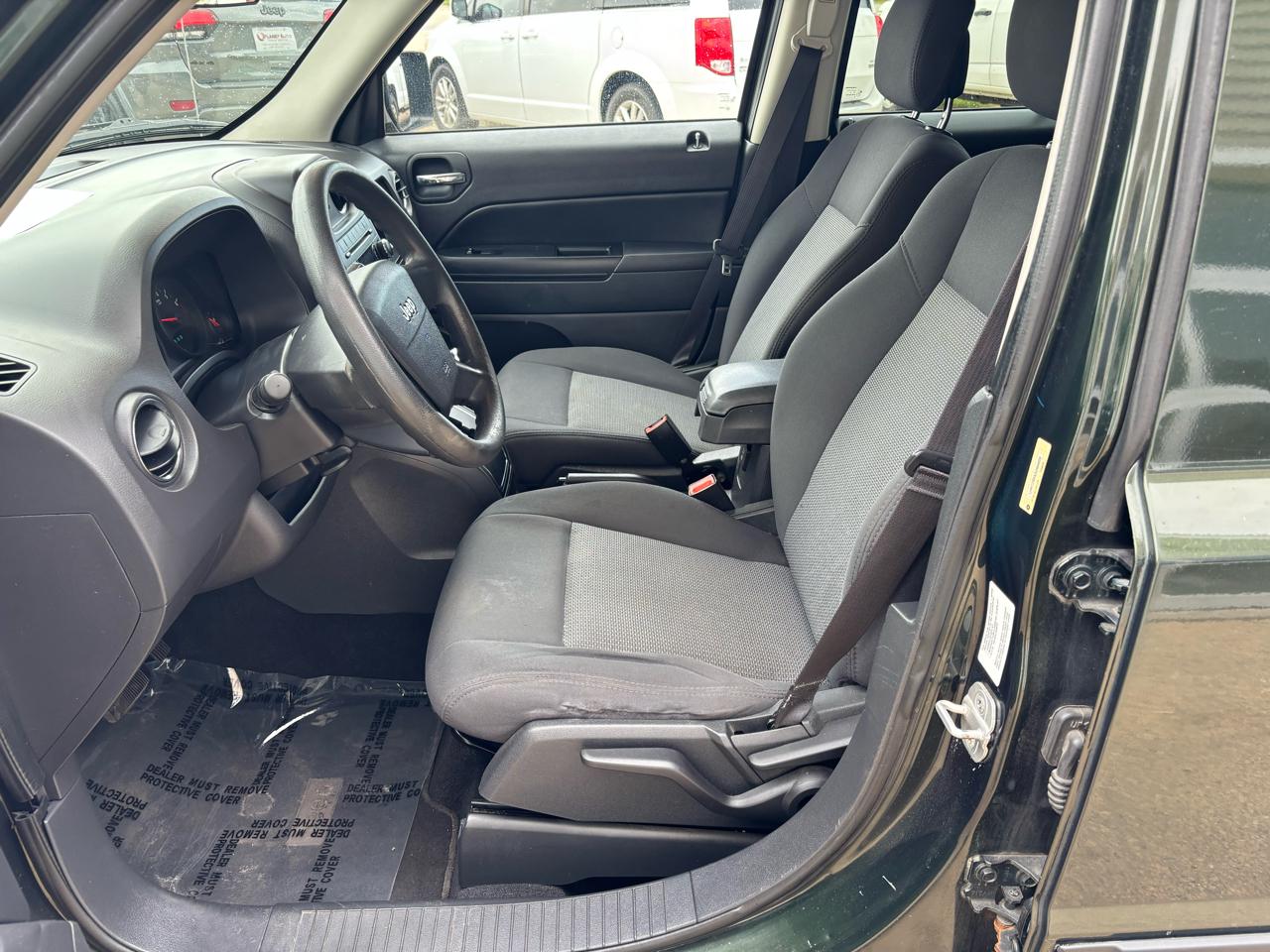 Jeep Patriot Sport 2WD 2010