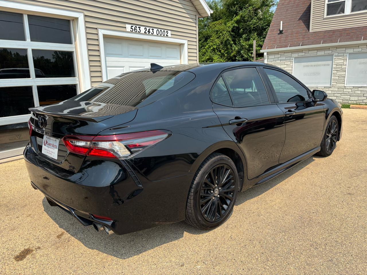 Toyota Camry SE Nightshade Edition AWD 2021