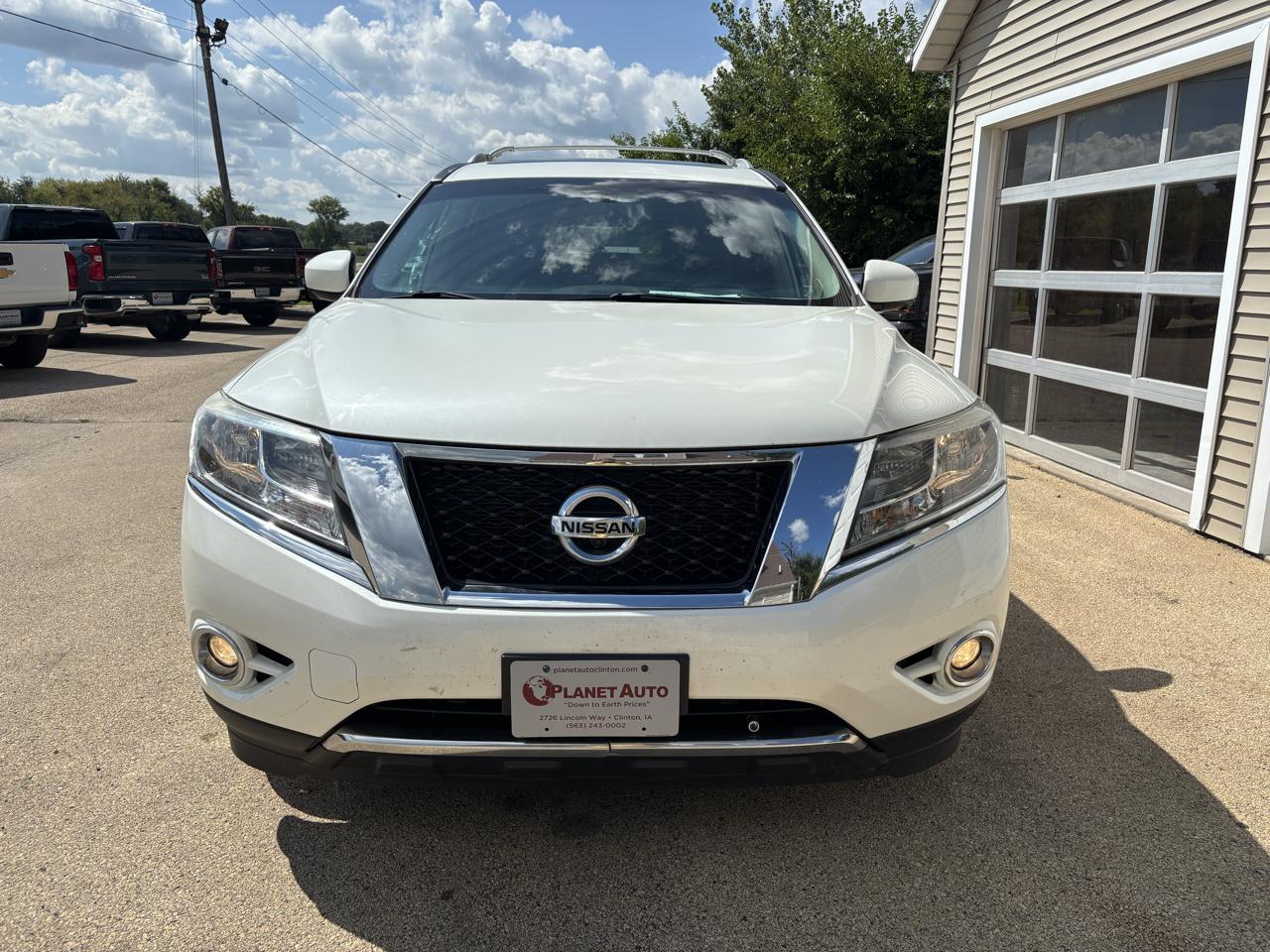 Nissan Pathfinder LE Platinum Edition 4WD 2016