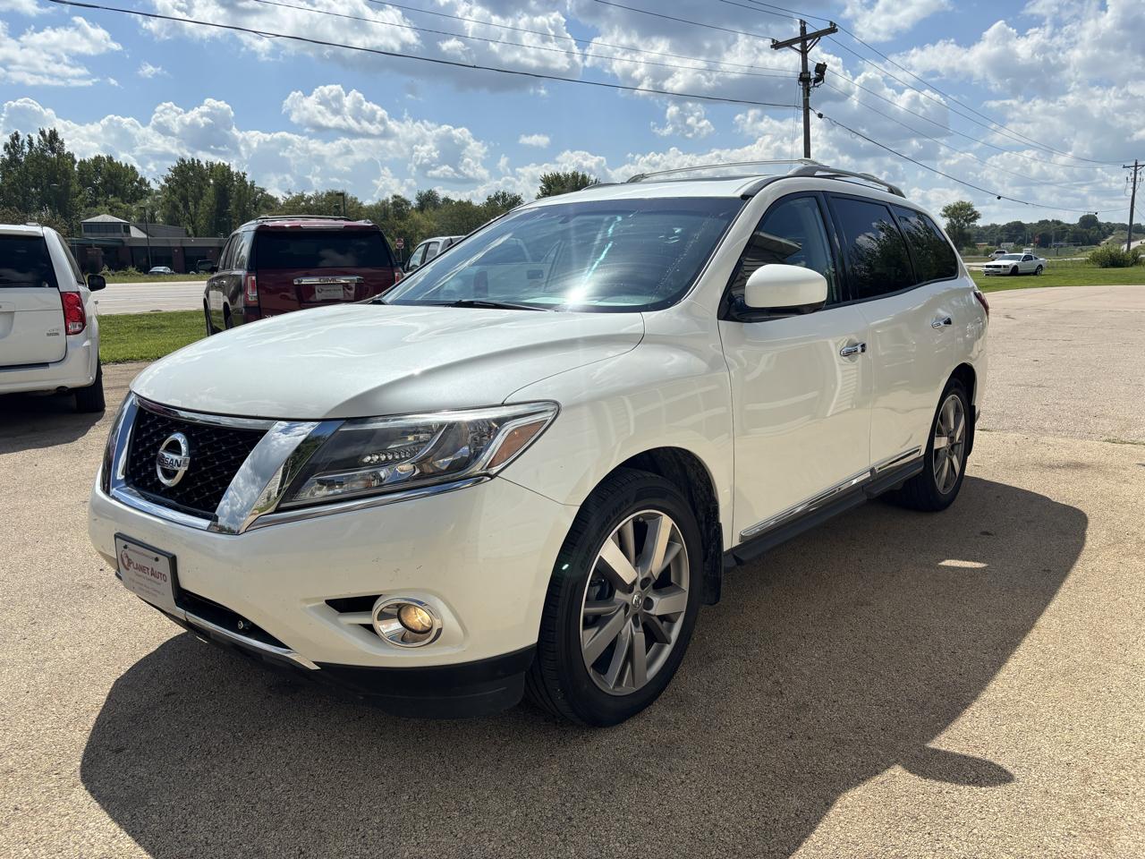 Nissan Pathfinder LE Platinum Edition 4WD 2016