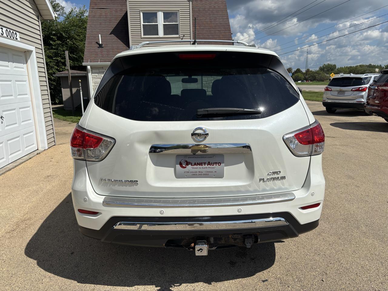 Nissan Pathfinder LE Platinum Edition 4WD 2016