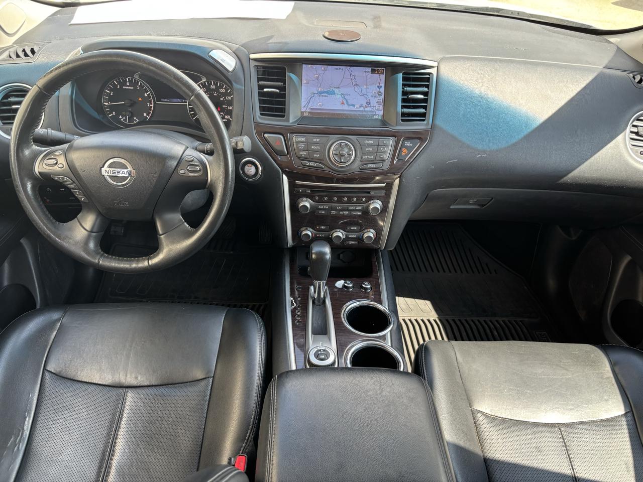 Nissan Pathfinder LE Platinum Edition 4WD 2016