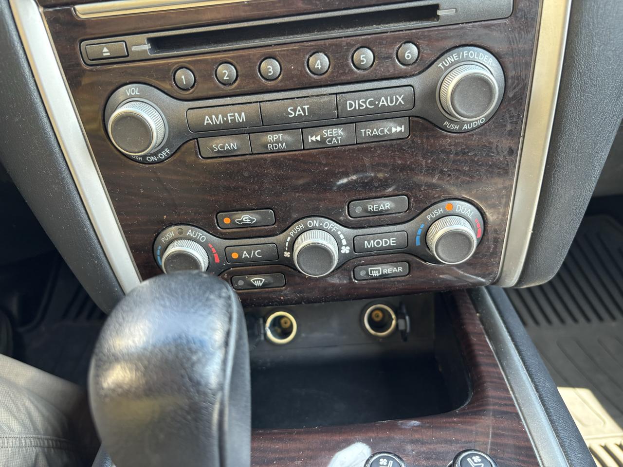 Nissan Pathfinder LE Platinum Edition 4WD 2016