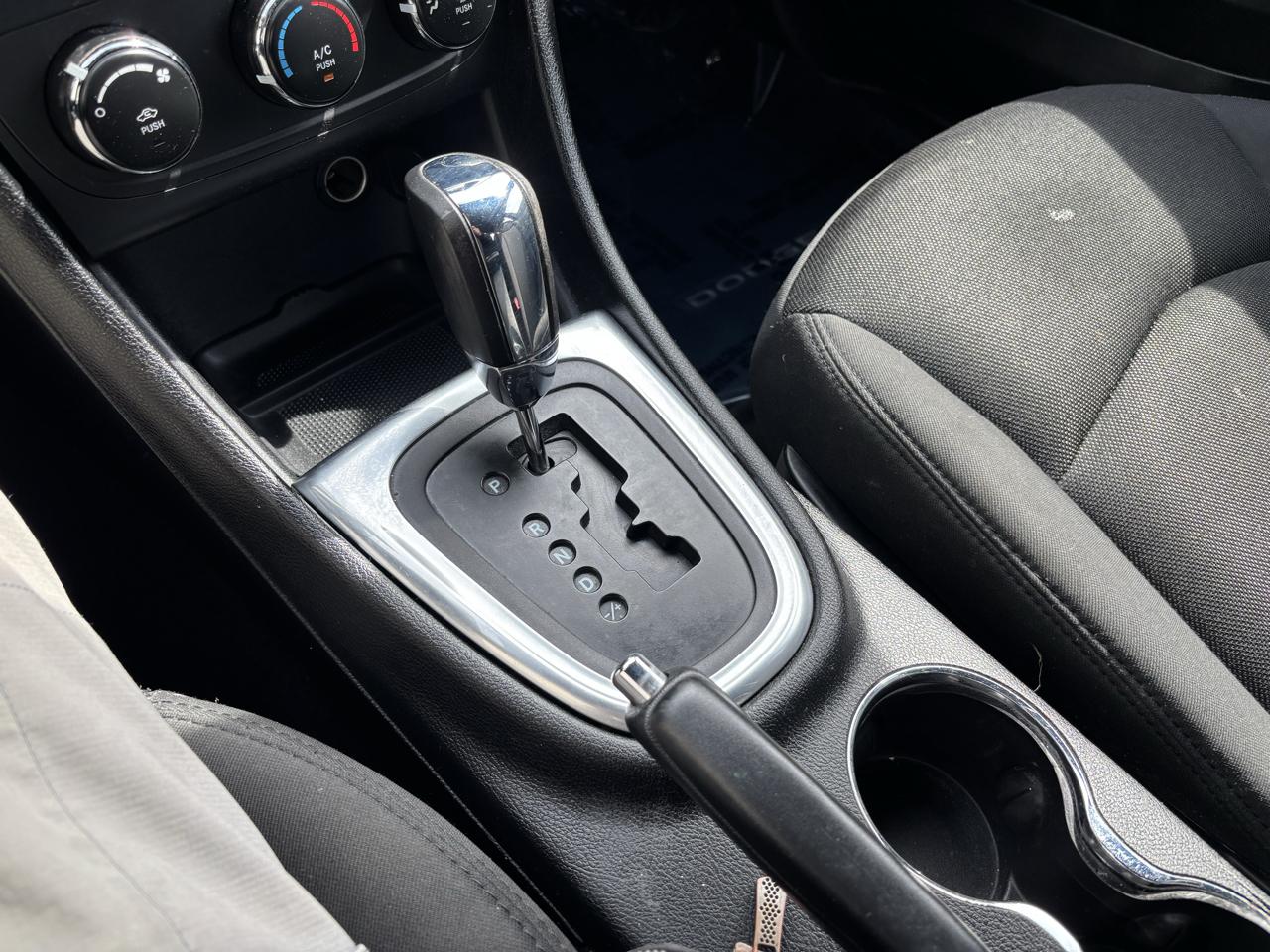 Dodge Avenger SE 2012