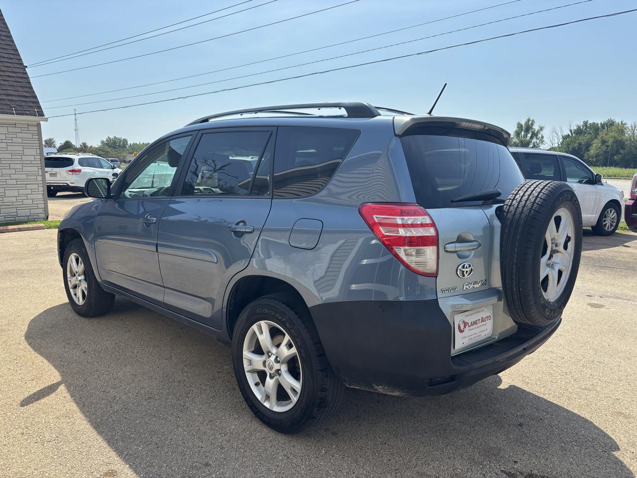 Toyota RAV4 4dr Sport 4-cyl 4WD (Natl) 2012