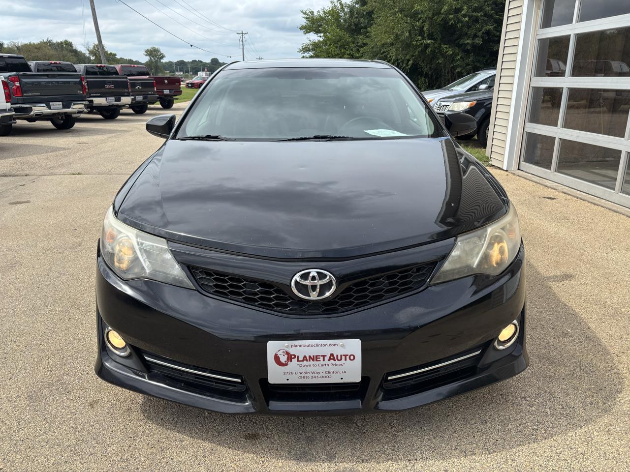Toyota Camry SE 2012