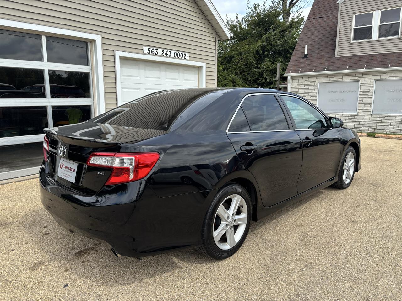 Toyota Camry SE 2012