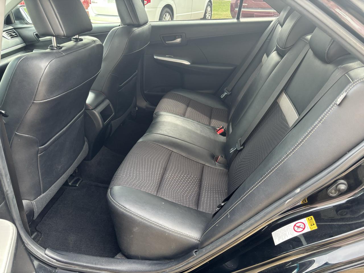 Toyota Camry SE 2012