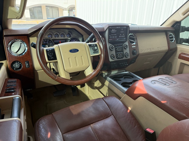 Ford F-350 SD King Ranch Crew Cab 4WD 2014 Ford F-350 SD King Ranch Crew Cab 4WD 2014