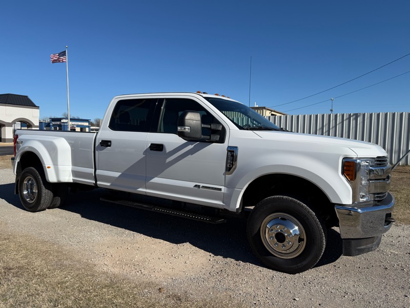 Ford F-350 SD XL Crew Cab Long Bed DRW 4WD 2017