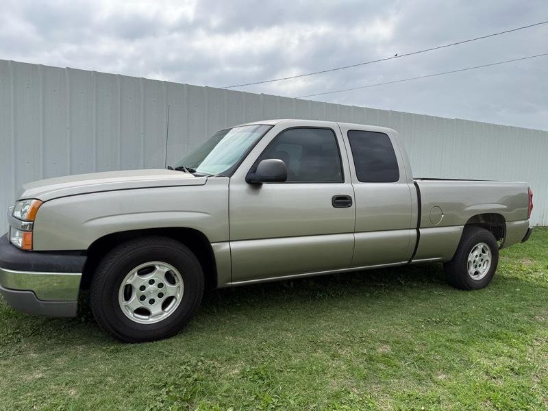 2003 Chevrolet Silverado 1500 Ext. Cab Short Bed 2WD