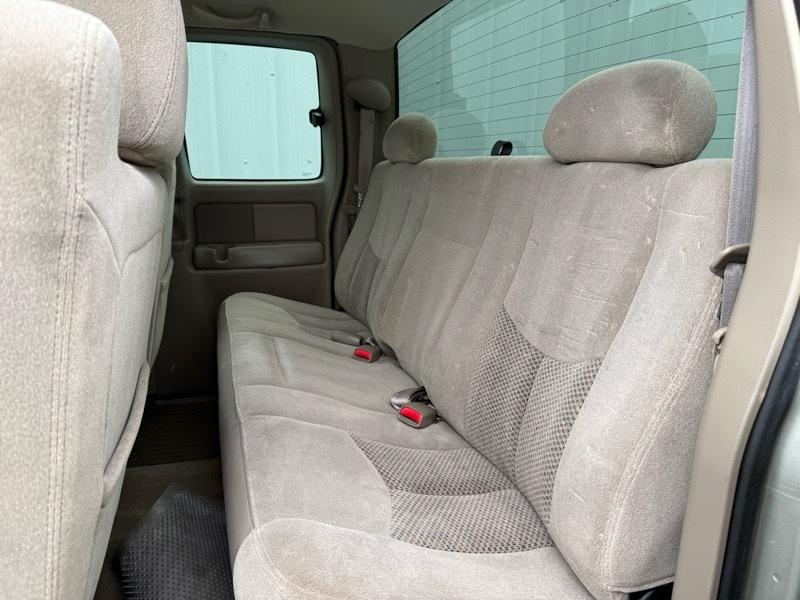 Chevrolet Silverado 1500 Ext. Cab Short Bed 2WD 2003